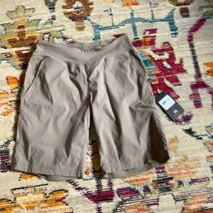 MOUNTAIN HARDWEAR DYNAMA BERMUDA SHORTS SIXE XS